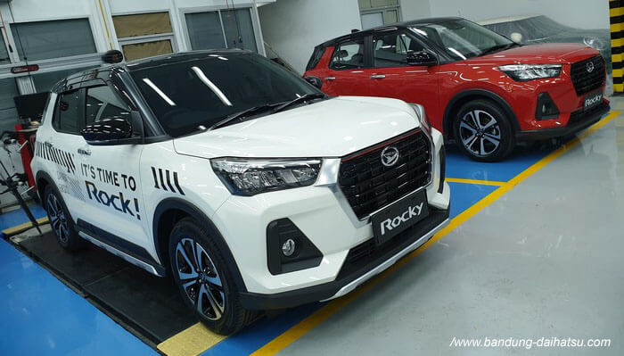 Melihat Fitur Canggih Daihatsu Rocky yang Ada di Mobil Mewah